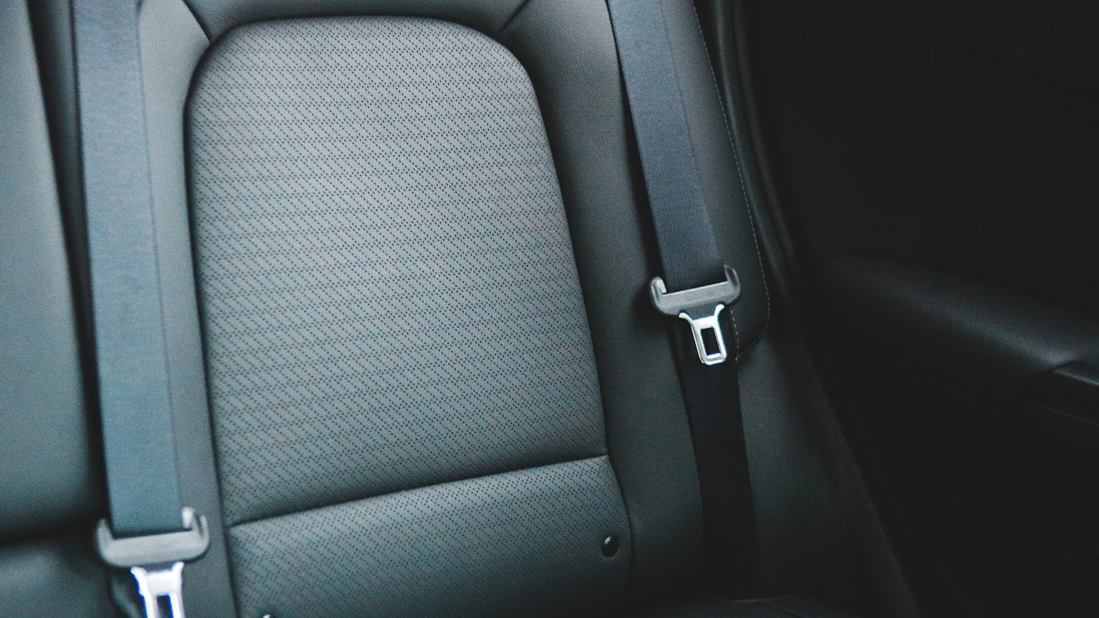 Interior auto cu huse pe scaune, 5 locuri